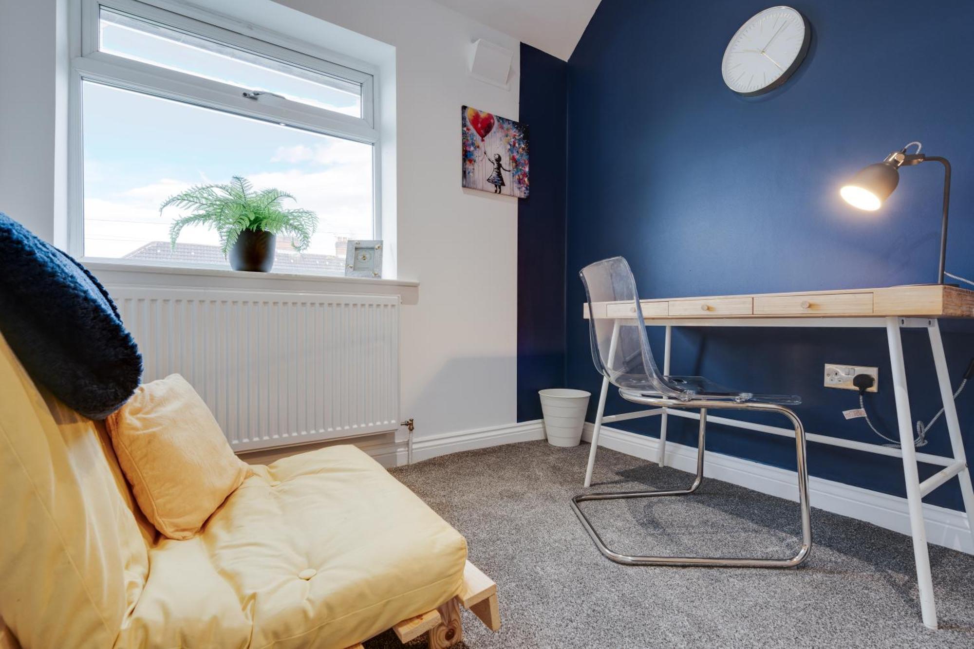 Shawe House - 10 Minute Mcr Airport - Free Parking Βίλα Wythenshawe Δωμάτιο φωτογραφία